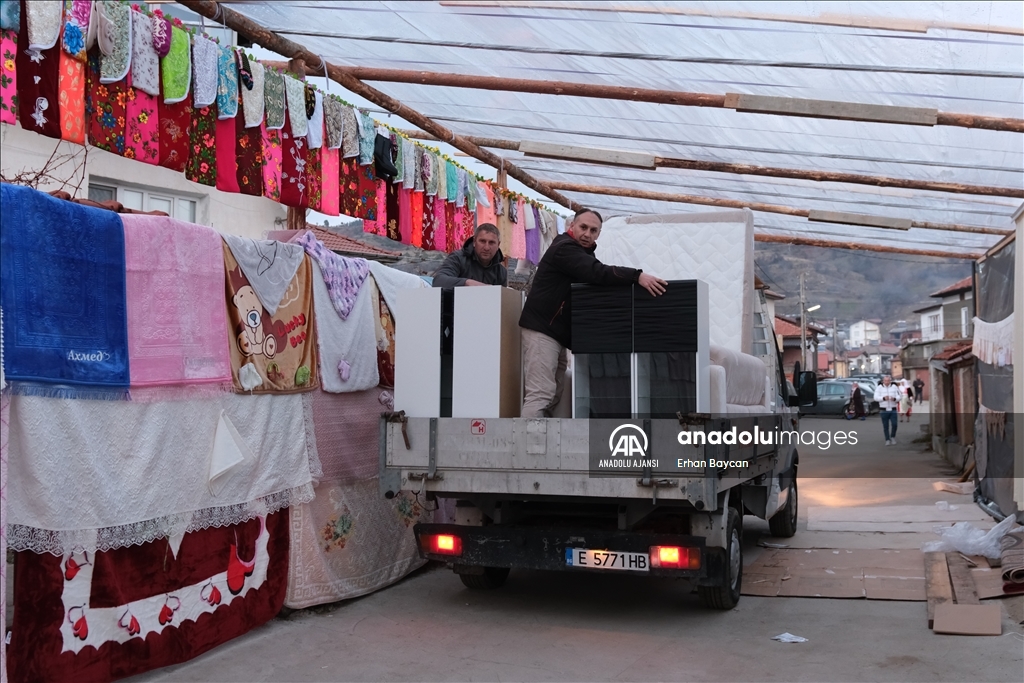 Pomaklar, düğünlerde yüz boyama geleneğini yaşatıyor