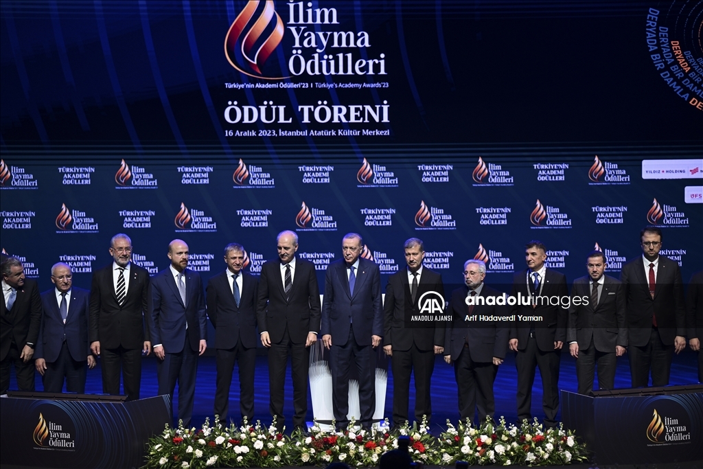 Cumhurbaşkanı Erdoğan, ''İlim Yayma Ödülleri'' törenine katıldı