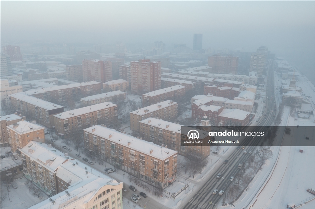 Rusya'nın Krasnoyarsk bölgesinde dondurucu soğuklar etkili oluyor