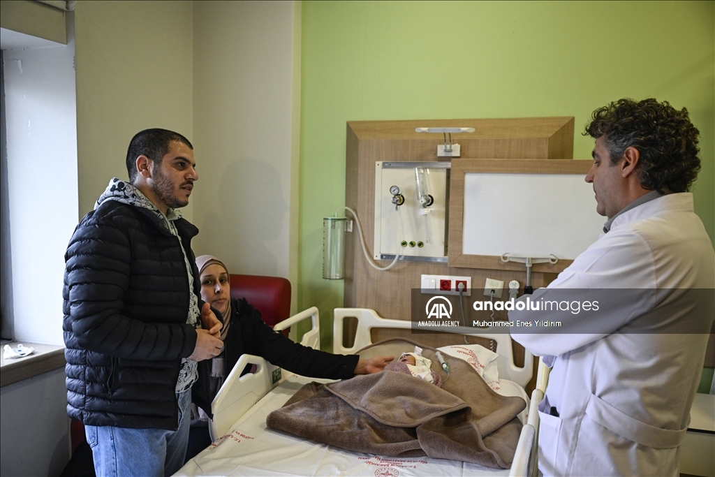رقية الفلسطينية.. رضيعة تتمسك بالحياة في تركيا