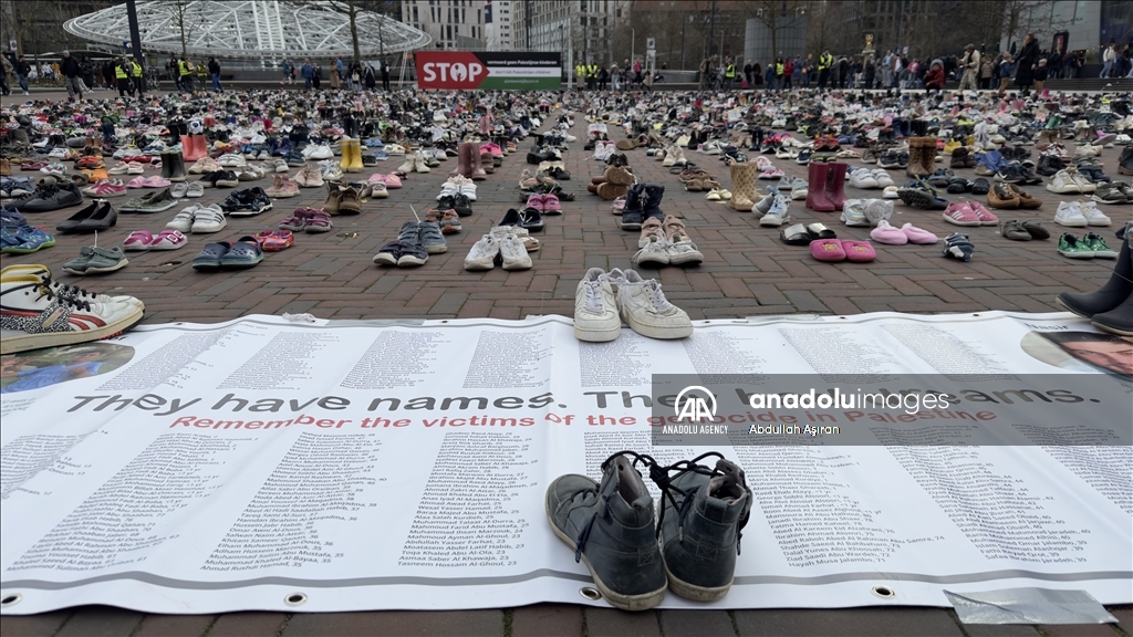 هولندا.. تأبين قتلى أطفال غزة بوضع 8 آلاف زوج أحذية