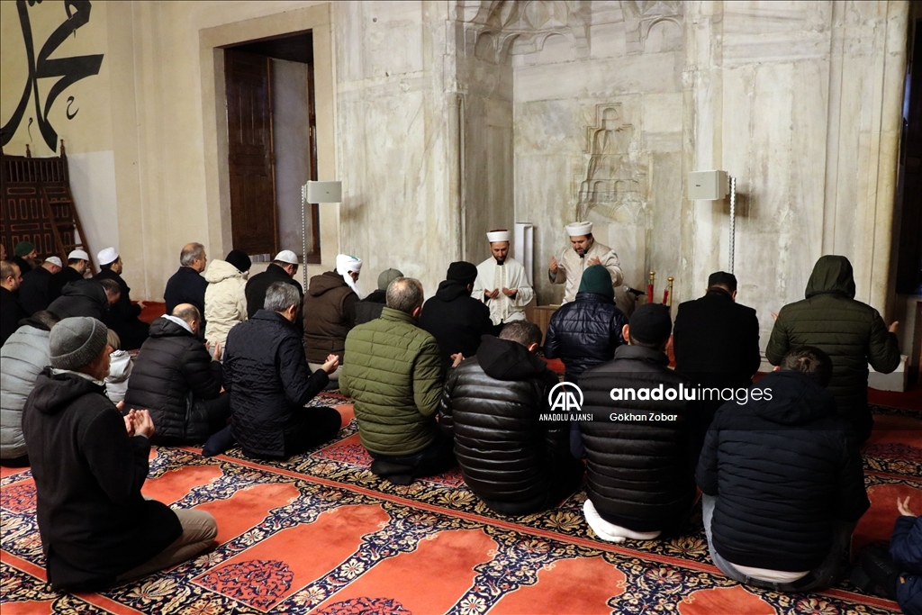 Trakya'daki camilerde şehitler için dua edildi