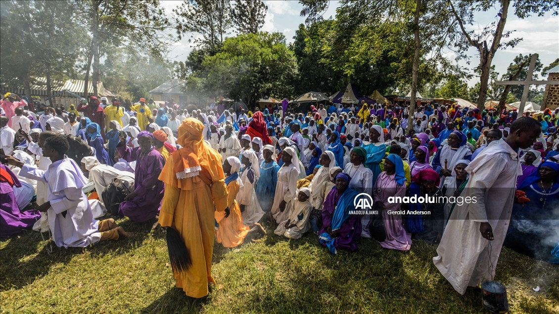 Kenya'da Legio Maria Kilise üyelerinin Noel töreni