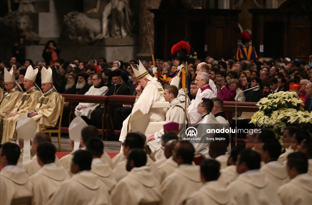 Vatikan'da Noel ayini düzenlendi