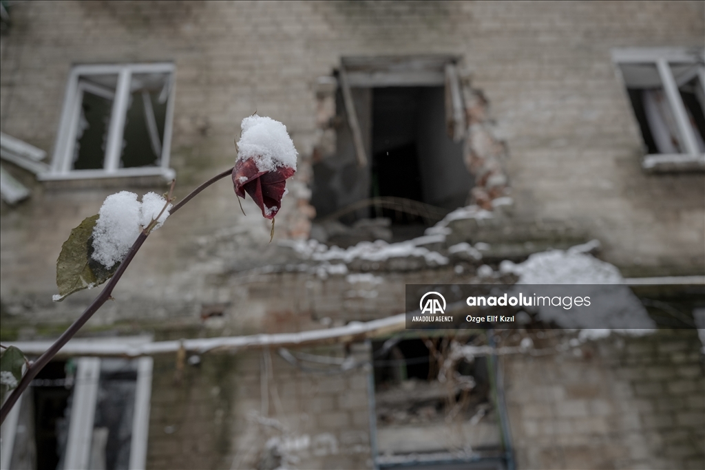 Harsh living conditions in Ukraine's Chasiv Yar amid Russia-Ukraine war