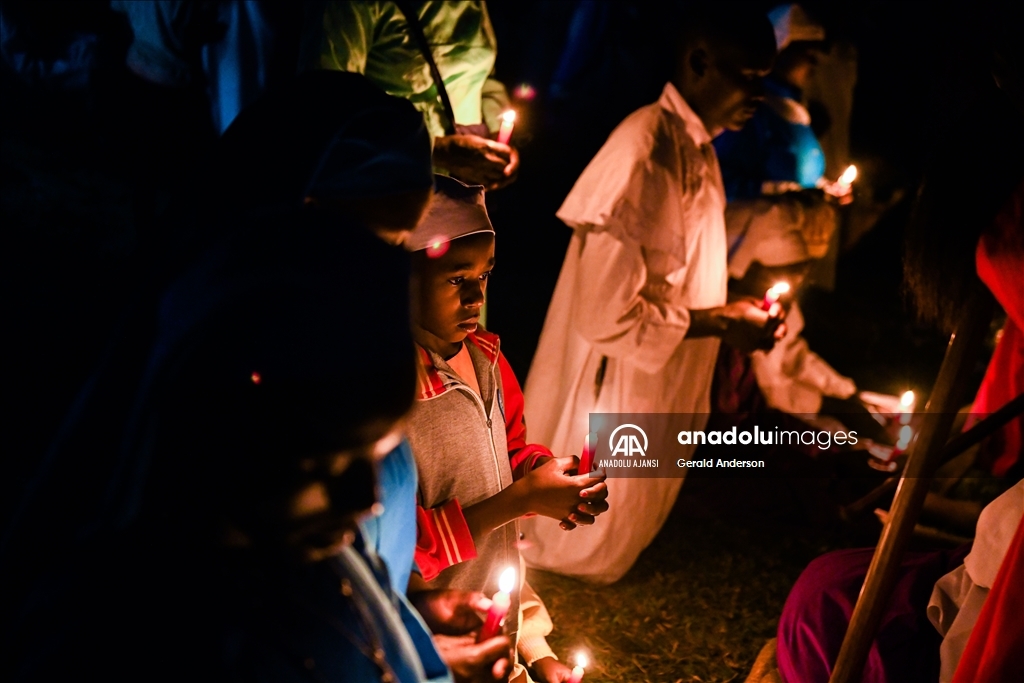 Kenya'da Legio Maria Kilise üyelerinin Noel töreni