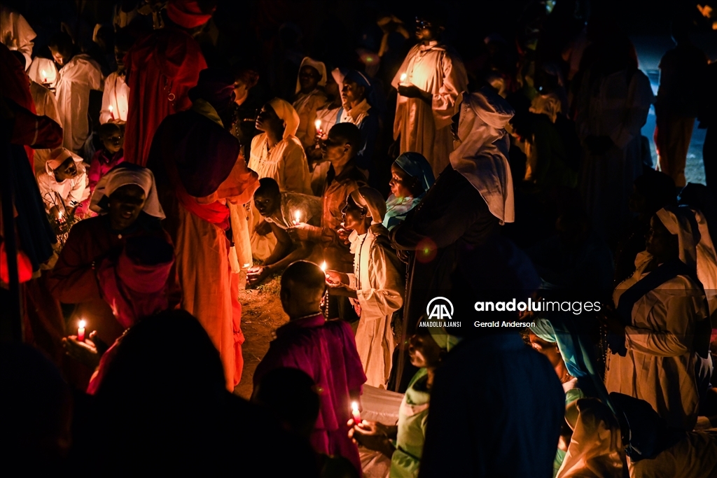 Kenya'da Legio Maria Kilise üyelerinin Noel töreni