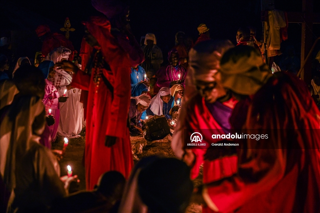 Kenya'da Legio Maria Kilise üyelerinin Noel töreni