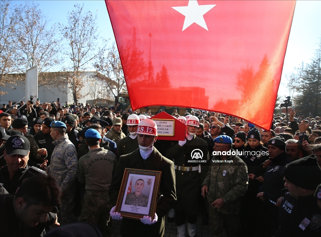 Şehit Piyade Sözleşmeli Er Emre Taşkın Malatya'da son yolculuğuna uğurlandı