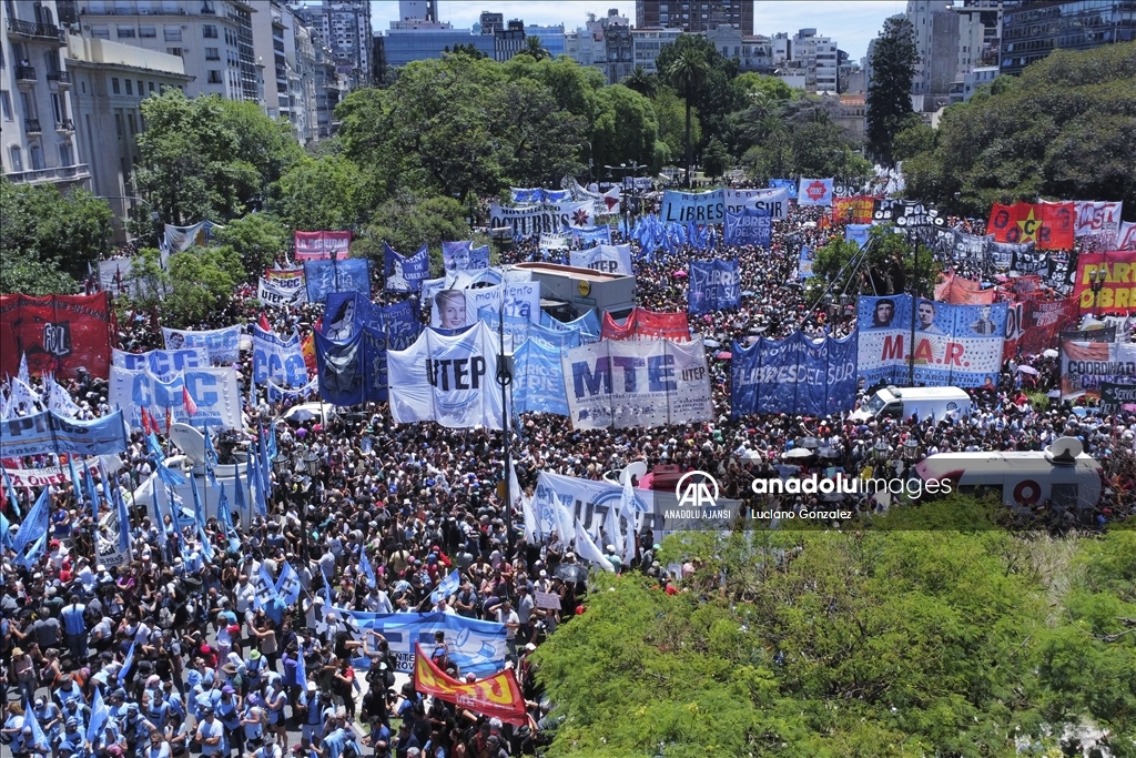 Arjantin'de yeni seçilen Javier Milei hükümetine karşı protestolar sürüyor