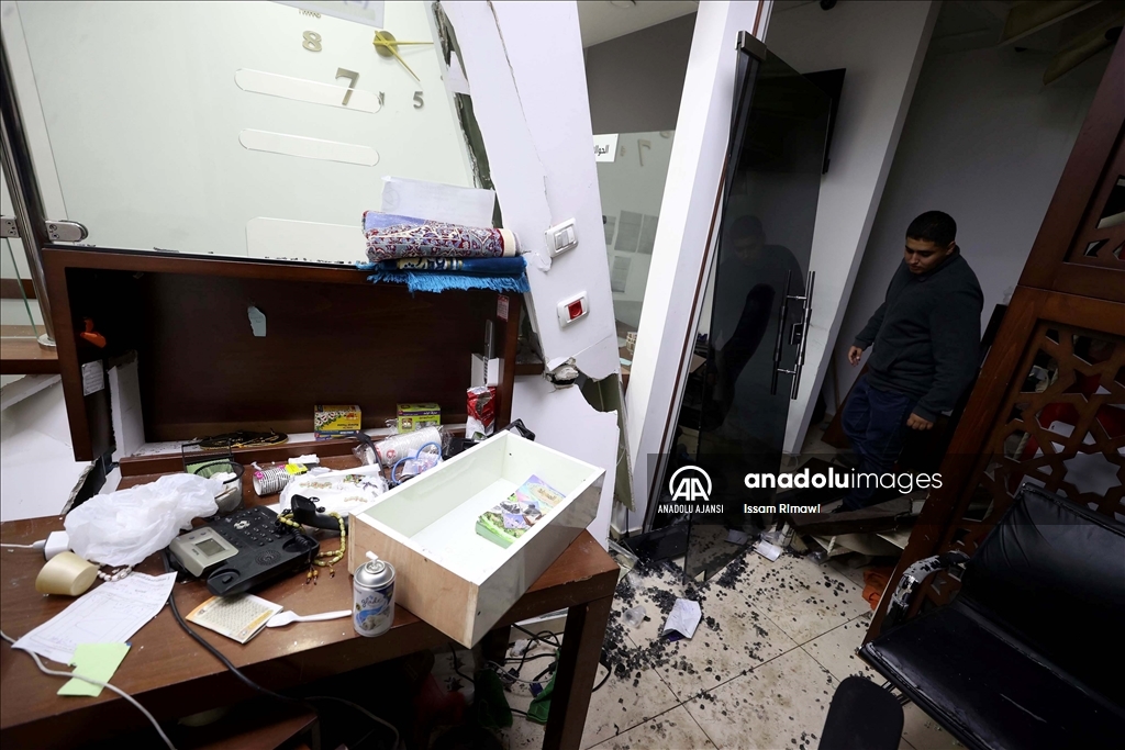 İsrail güçleri, işgal altındaki Batı Şeria'da bir Filistinliyi öldürdü, 13 kişiyi yaraladı