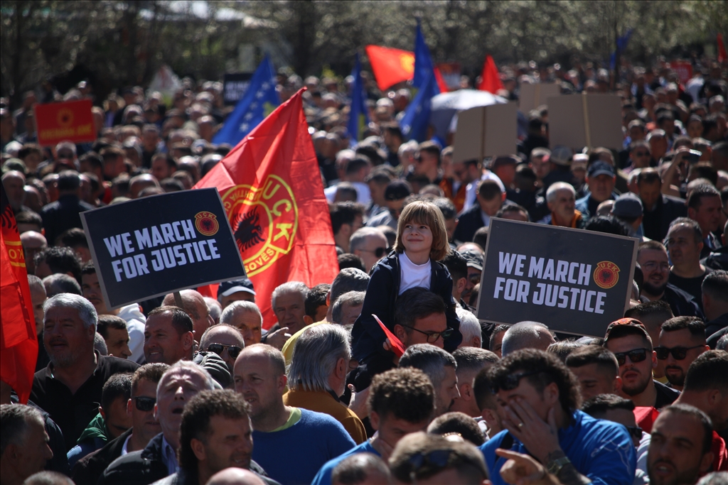 Kosovë, marsh për drejtësi në prag të fillimit të gjykimit të Thaçit dhe të tjerëve në Hagë