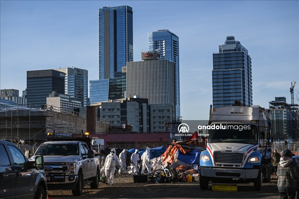 Kanada'nın Edmonton kentinde evsiz kampları kaldırılıyor