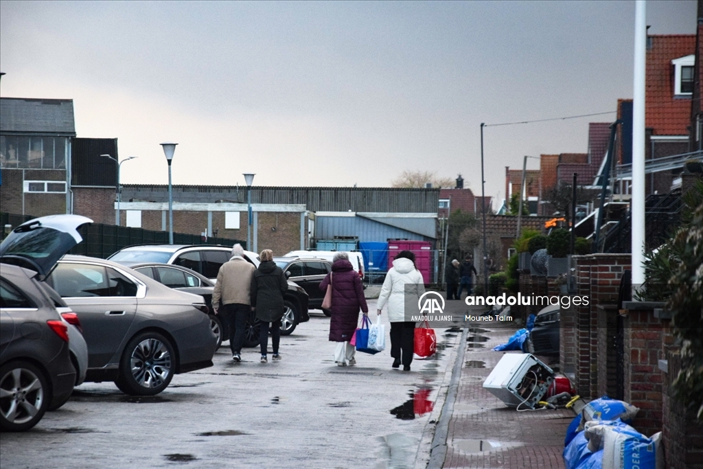Hollanda'da Henk fırtınası sebebiyle Noord-Holland kentinde sel meydana geldi