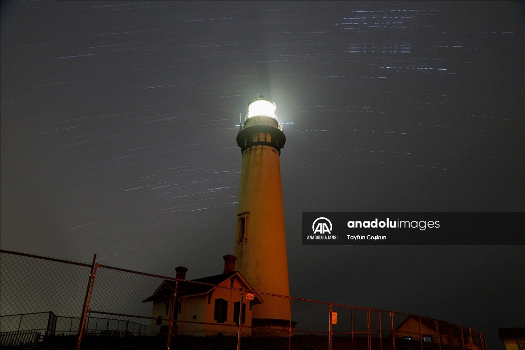 Kaliforniya'da "Quadrantids" meteor yağmuru ile gökyüzü aydınlandı