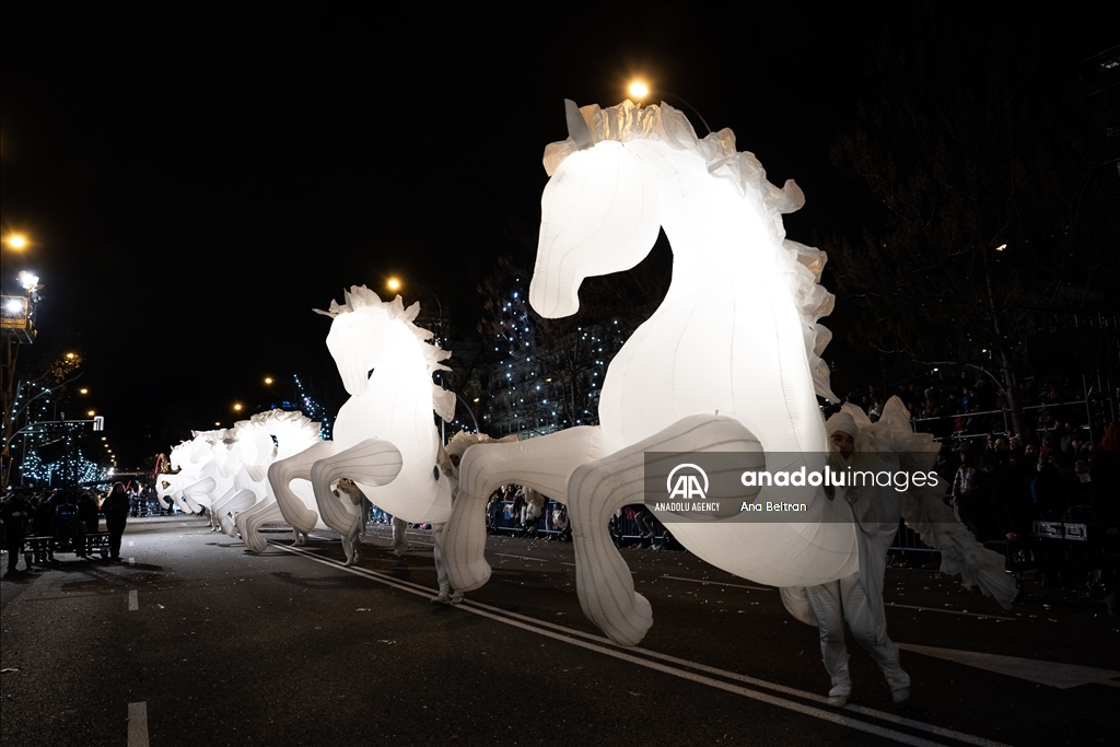 В Мадриде прошел традиционный детский праздник - «Кавалькада Трех Королей»