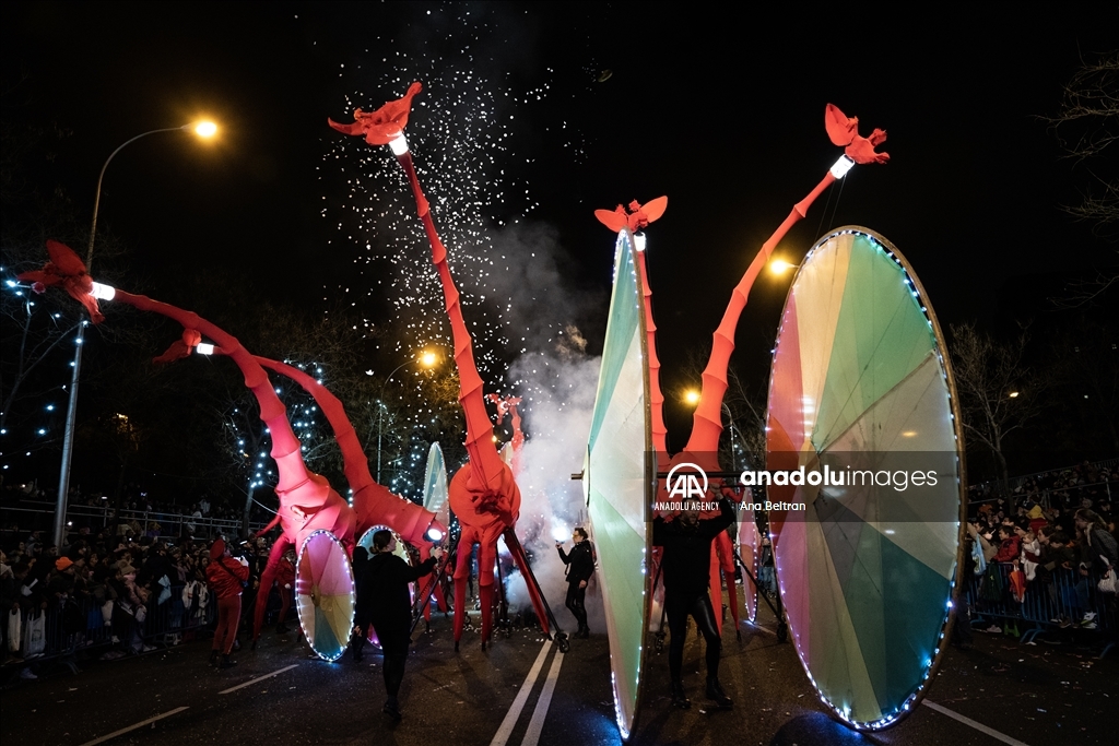 В Мадриде прошел традиционный детский праздник - «Кавалькада Трех Королей»