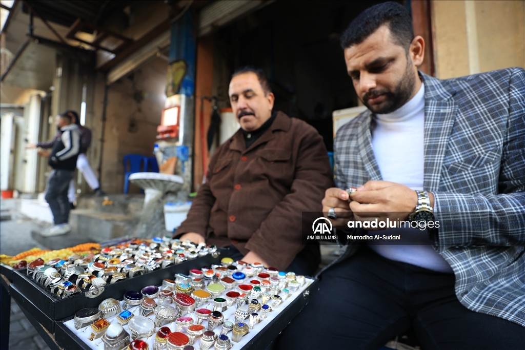 Irak'ta taşlı yüzük ve tesbih kültürü yıllardır yaşatılmaya devam ediyor