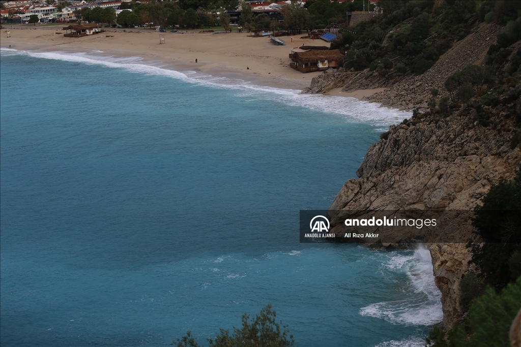 Fethiye'de Ölüdeniz'in rengi turkuaza döndü