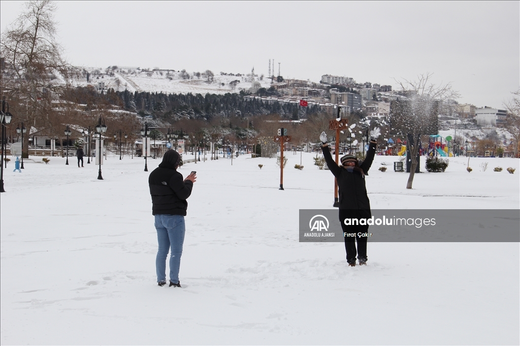 Tekirdağ'da kar yağışı devam etti