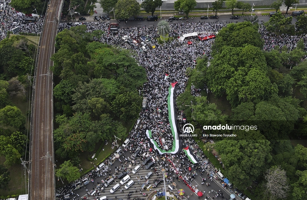 Endonezya'da Gazze'ye destek gösterisi