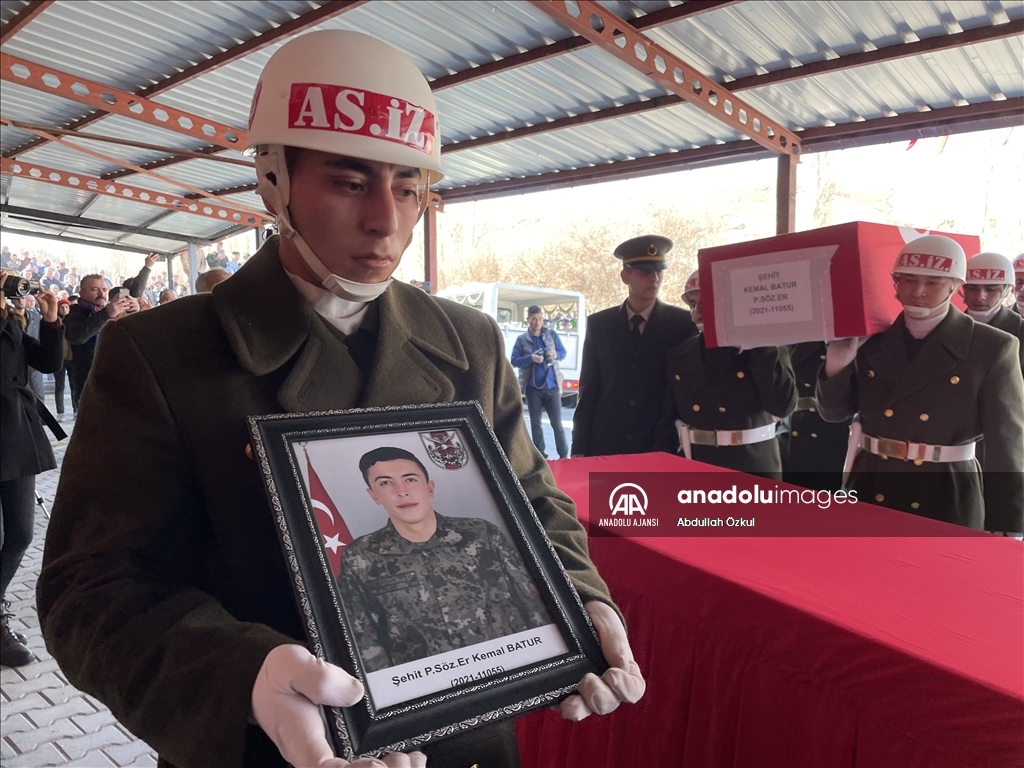 Şehit Sözleşmeli Er Kemal Batur, Niğde'de son yolculuğuna uğurlandı