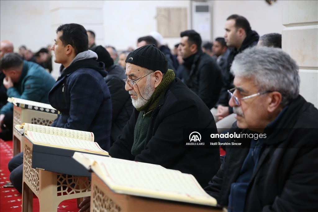 Mardin'de şehitler için sabah namazında dua edildi
