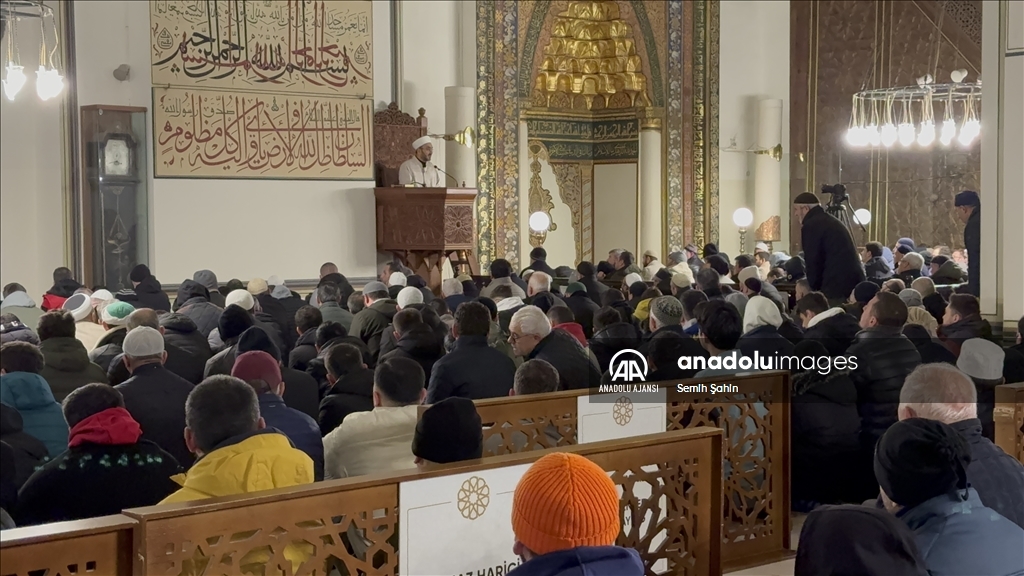 Bursa ve çevre illerde camilerde şehitler için dua edildi