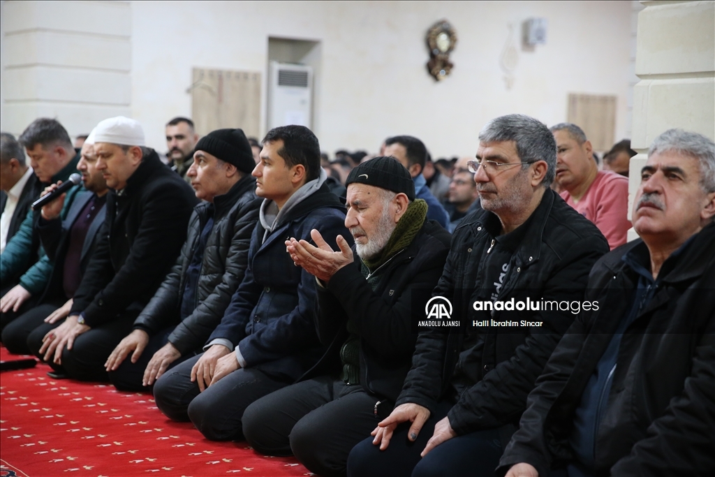 Mardin'de şehitler için sabah namazında dua edildi