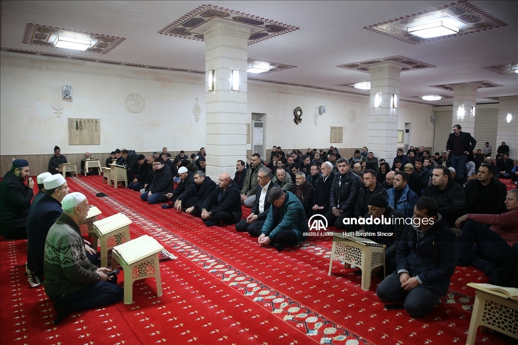 Mardin'de şehitler için sabah namazında dua edildi
