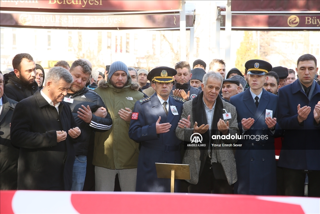 Sözleşmeli Er Evcin, Eskişehir'de son yolculuğuna uğurlandı