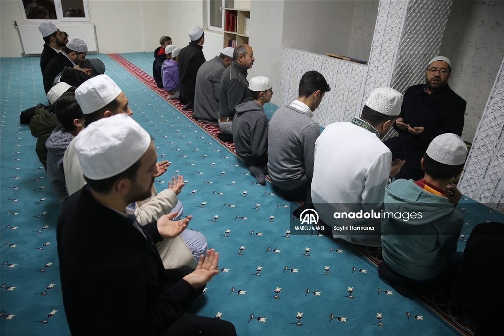 Hakkari'de şehitler için dua edildi