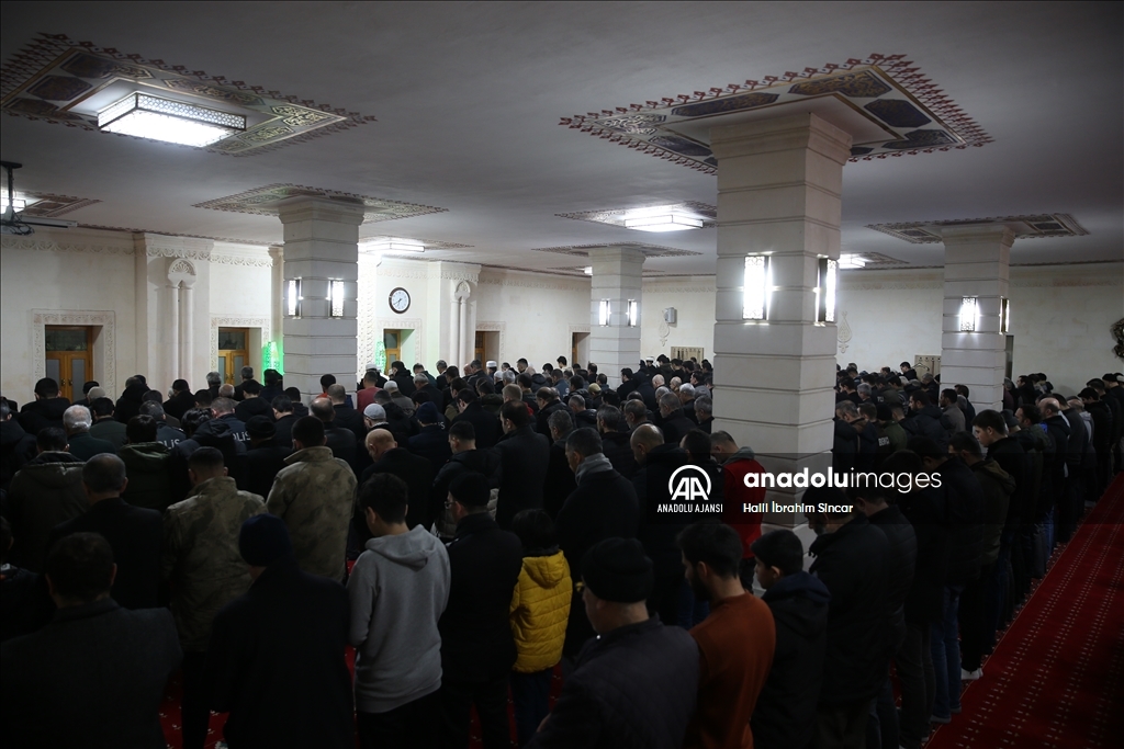 Mardin'de şehitler için sabah namazında dua edildi
