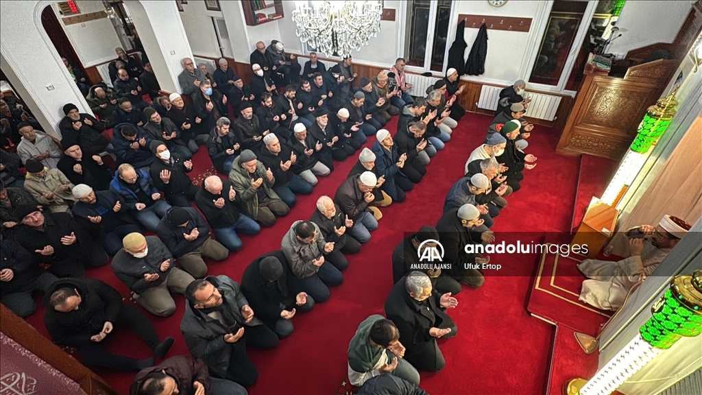 Kırklareli'nde şehitler için sabah namazında dua edildi