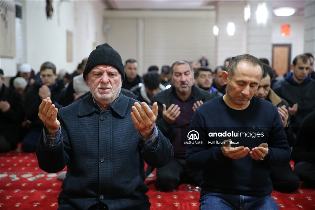 Mardin'de şehitler için sabah namazında dua edildi