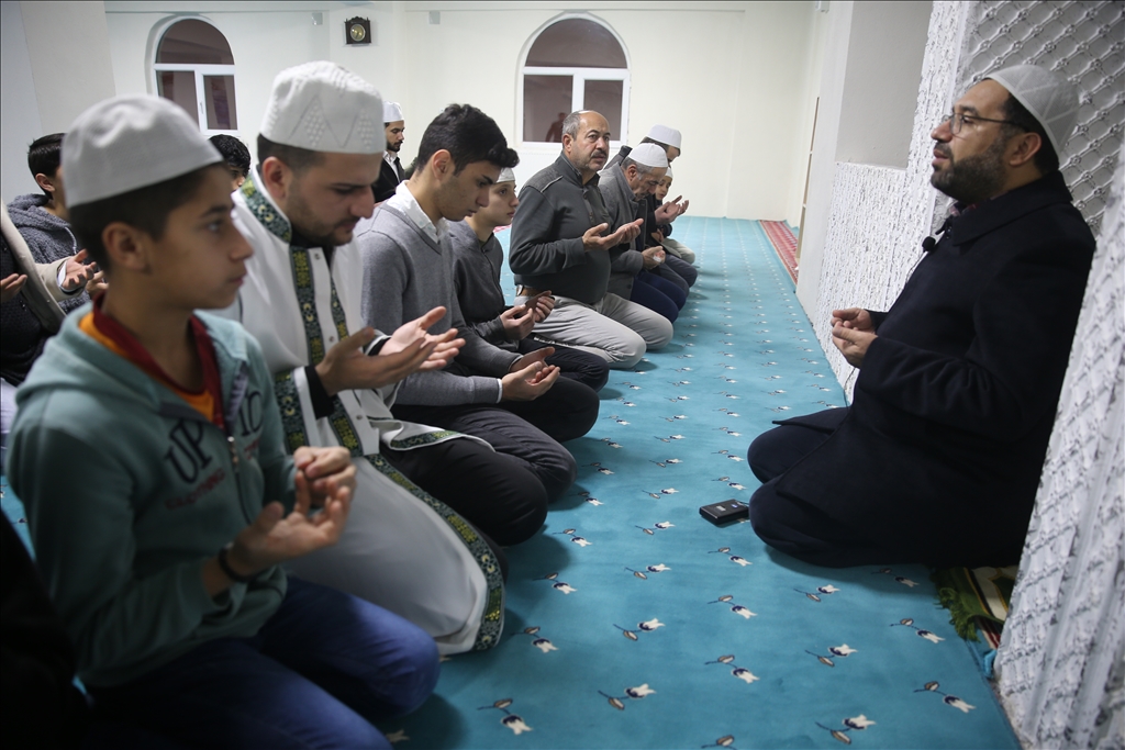 Hakkari'de şehitler için dua edildi