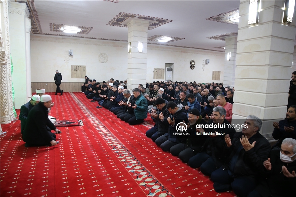 Mardin'de şehitler için sabah namazında dua edildi