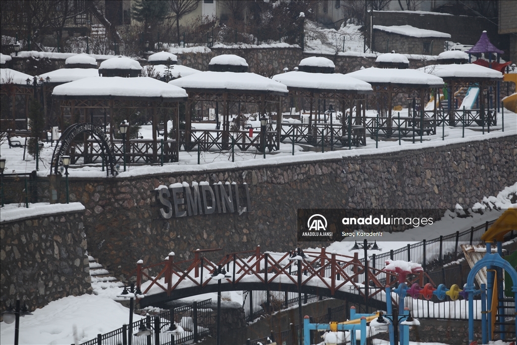 Van, Hakkari, Bitlis ve Muş'ta 1144 yerleşim birimine ulaşım sağlanamıyor