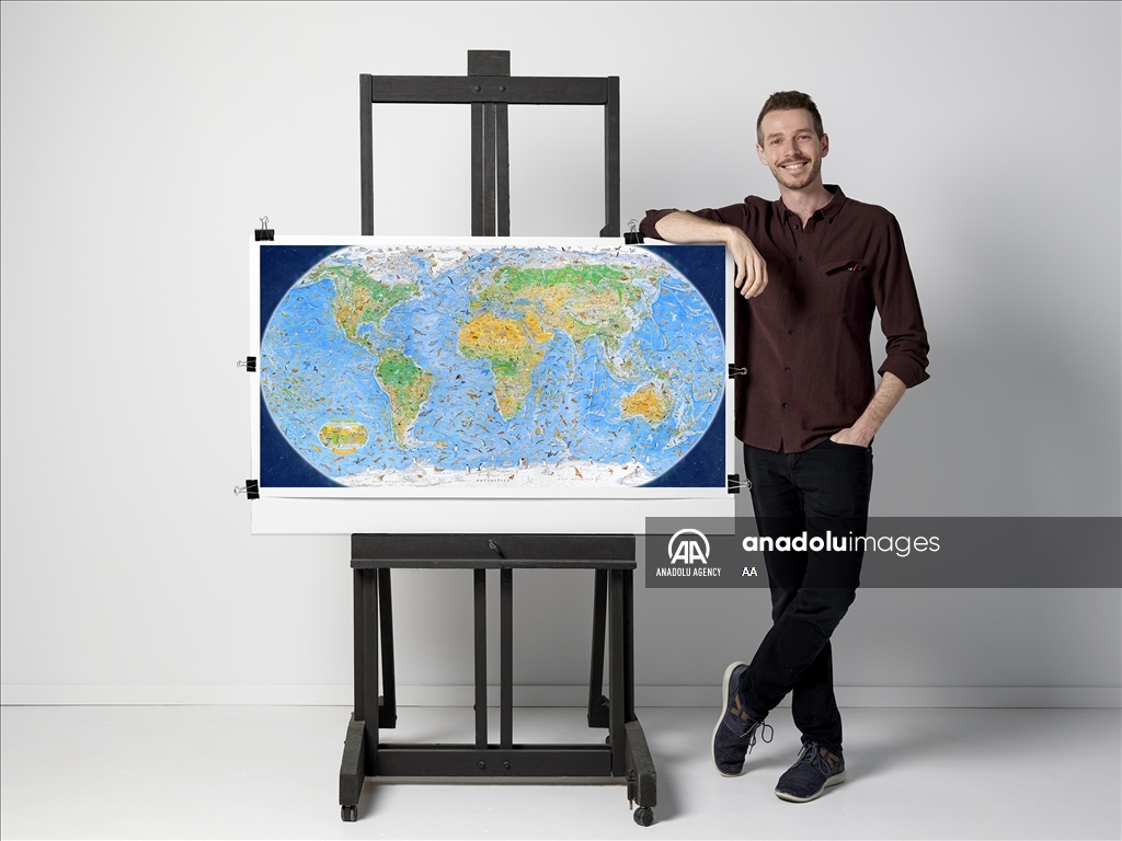 بأنامل نيوزلندية.. خريطة العالم تتزين برسوم 1642 حيوانا بريا