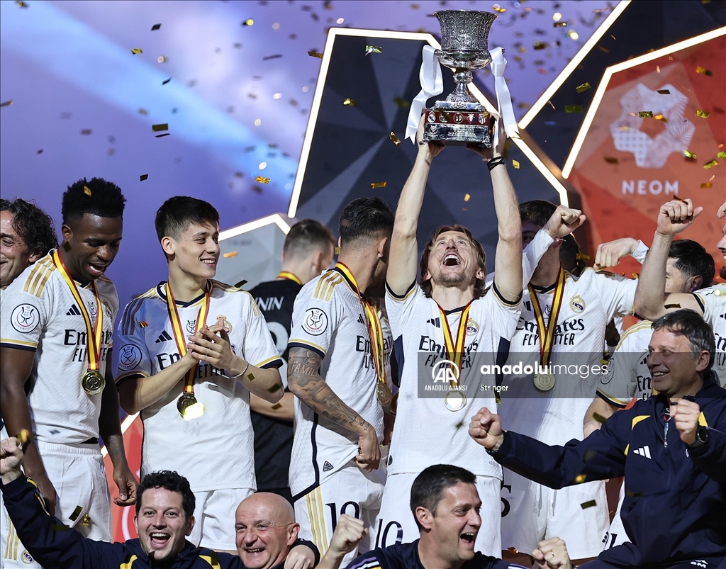 İspanya Süper Kupası, Barcelona'yı 4-1 yenen Real Madrid'in oldu