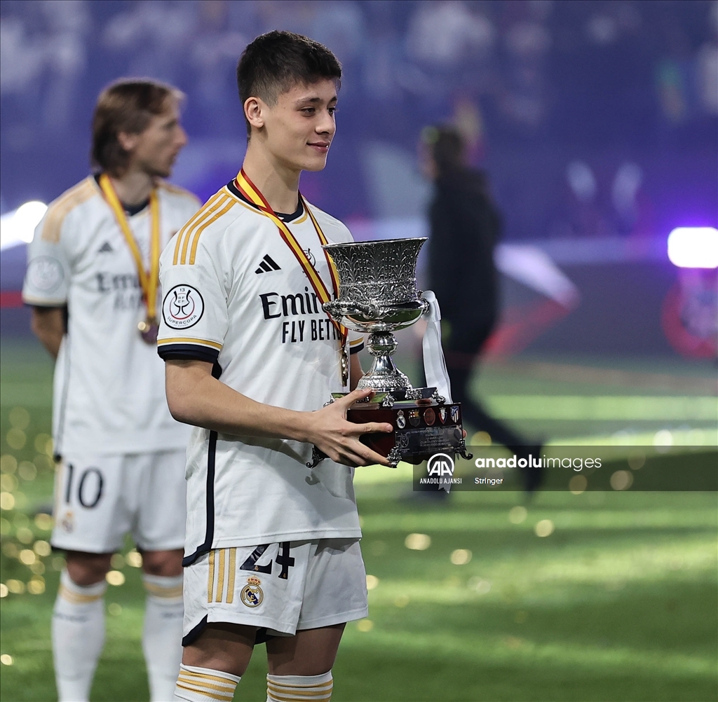 İspanya Süper Kupası, Barcelona'yı 4-1 yenen Real Madrid'in oldu
