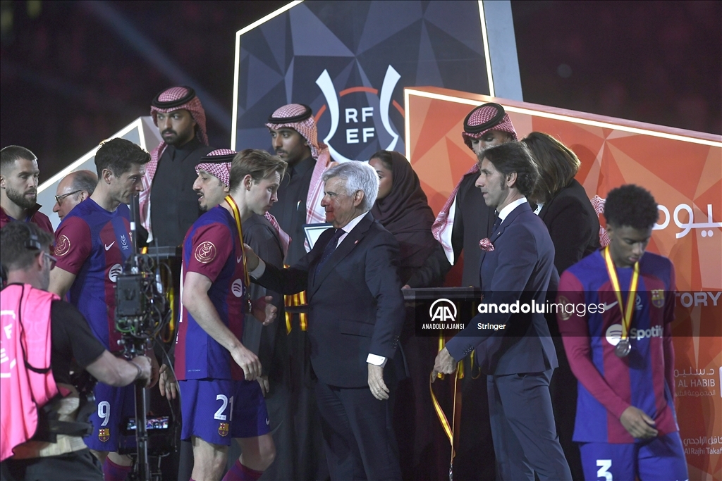 İspanya Süper Kupası, Barcelona'yı 4-1 yenen Real Madrid'in oldu