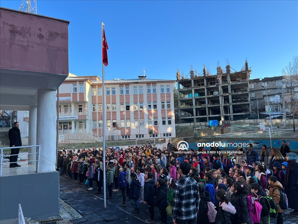 Şırnak'ta şehitler için saygı duruşunda bulunuldu