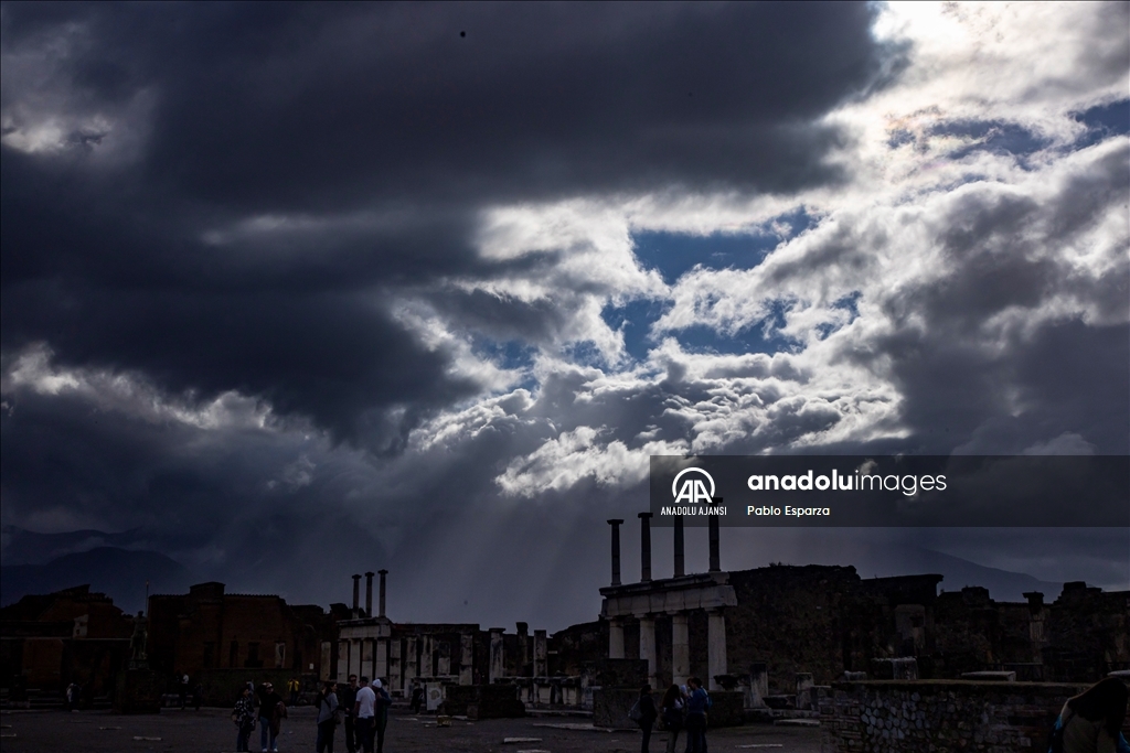Antik Roma Kenti Pompeii'deki kazılar yeni keşifler sunuyor