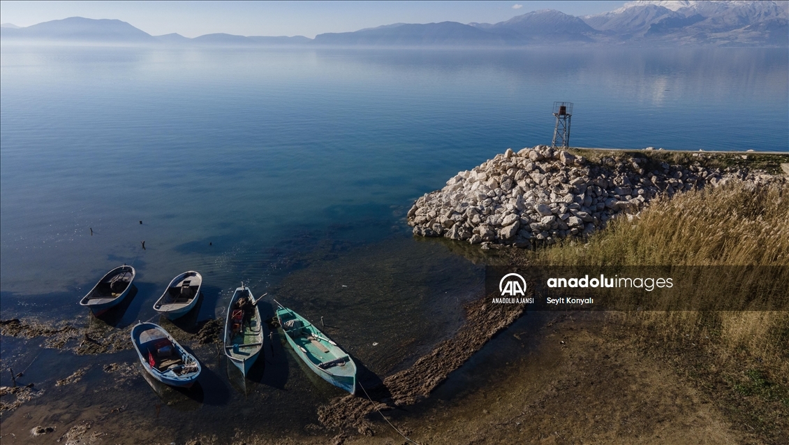Eğirdir gölünün su seviyesi azaldı