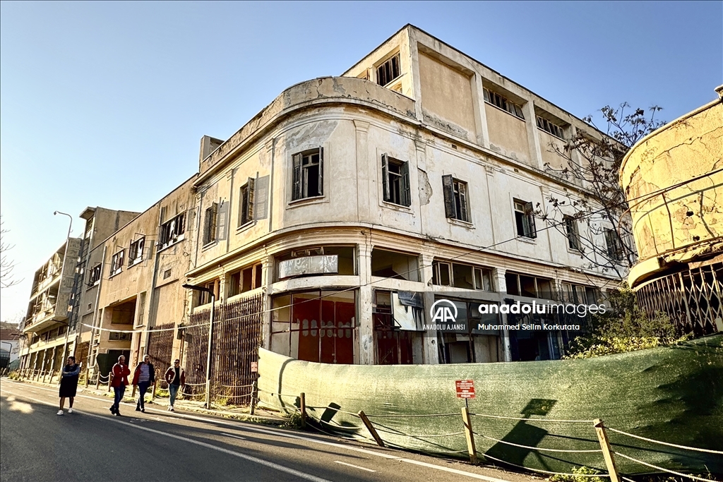 KKTC sınırları içerisinde yer alan Kapalı Maraş bölgesi ziyaretçilerin ilgisini çekiyor