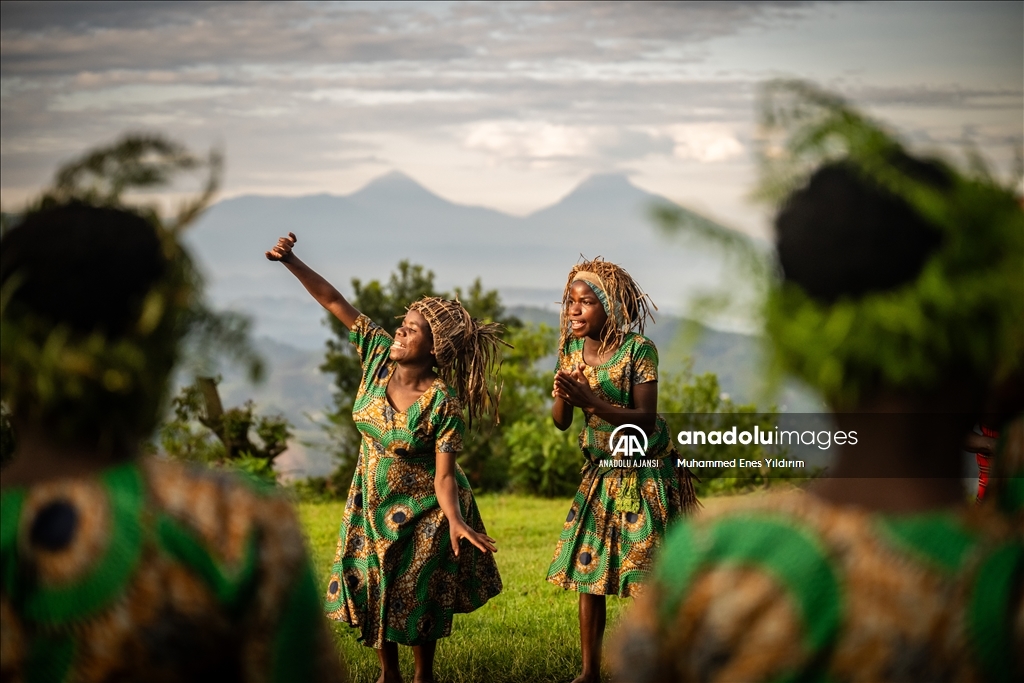 Uganda'da geleneksel dans