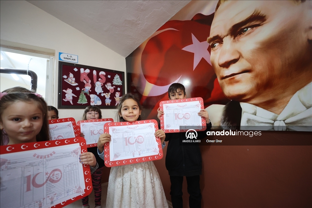 Düzce'de öğrenciler karne heyecanı yaşadı