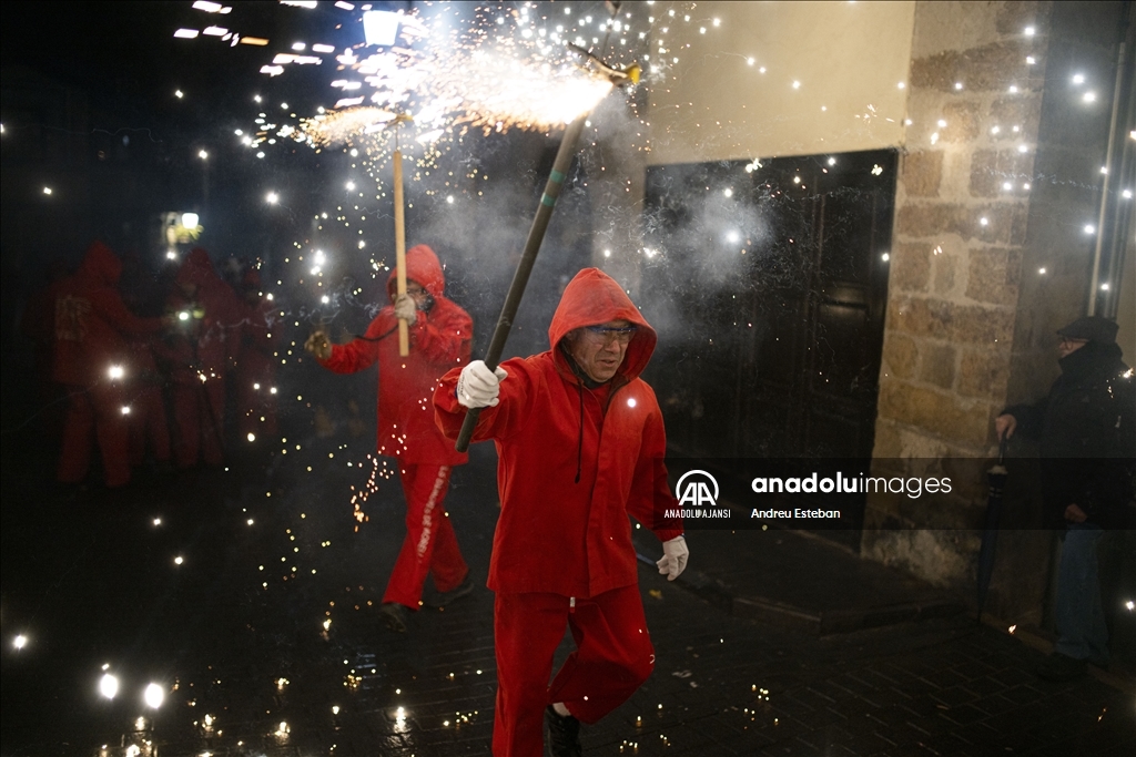 İspanya'nın Morella kentinde geleneksel Sant Antoni Festivali kutlandı