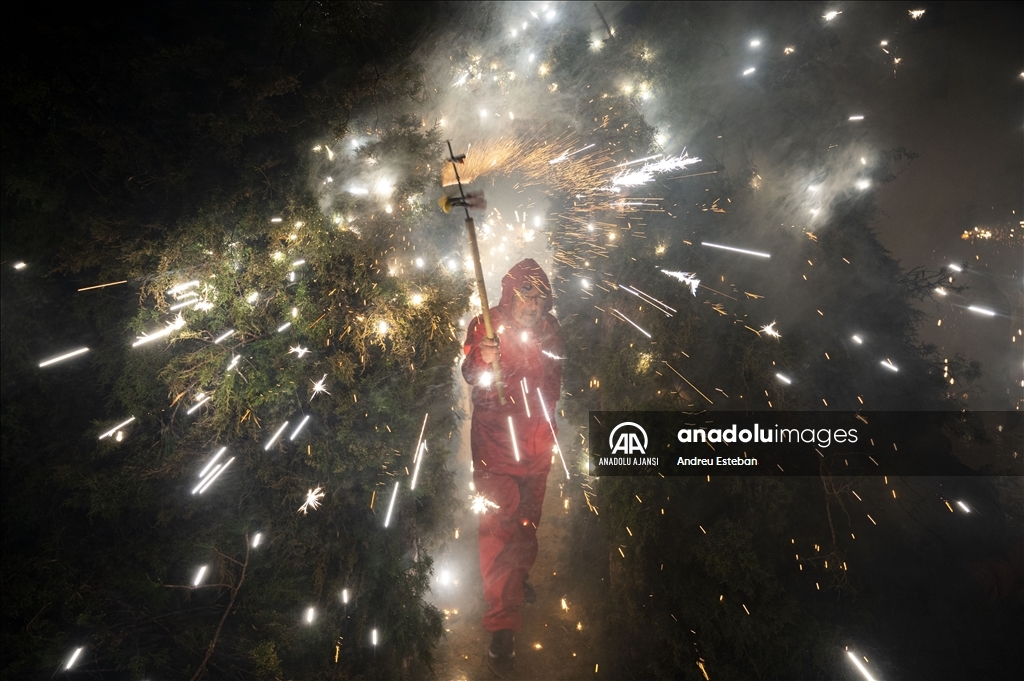 İspanya'nın Morella kentinde geleneksel Sant Antoni Festivali kutlandı